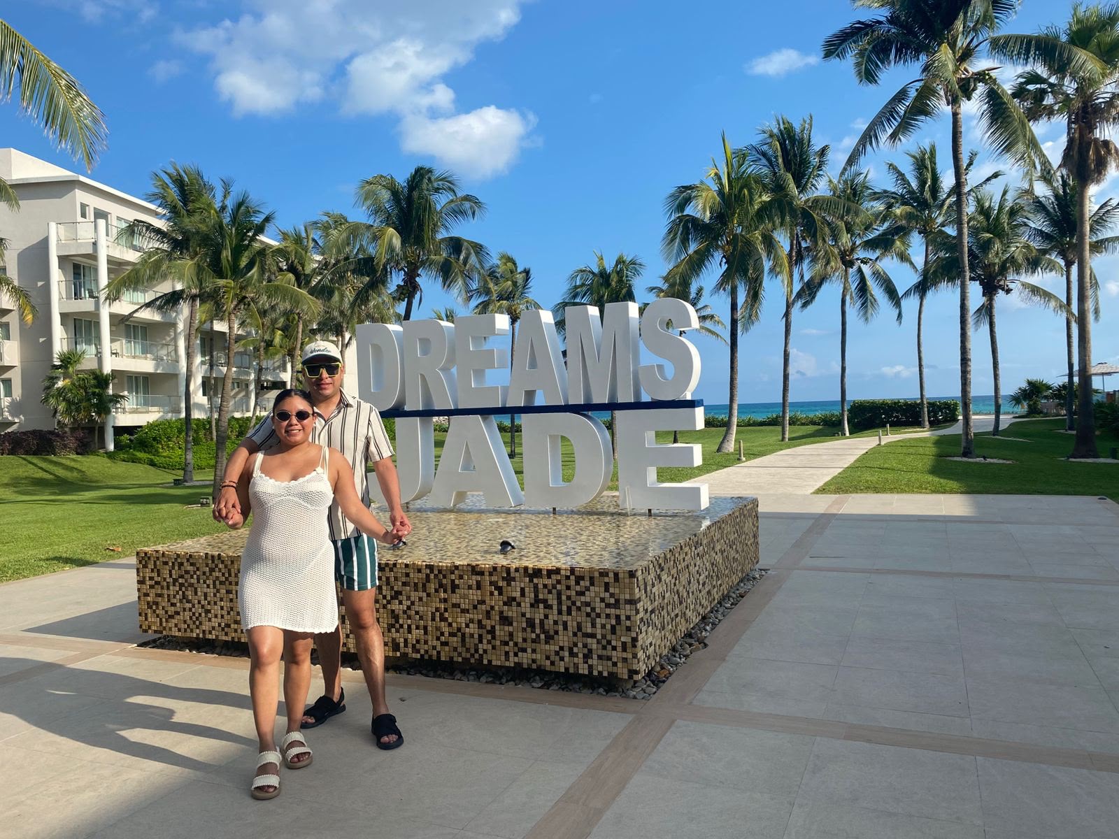 Pareja en Dreams Jade Resort & Spa