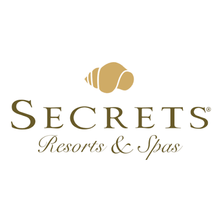 Logotipo de Secrets Resorts & Spas, cadena hotelera aliada de Relax & Sun Vacation